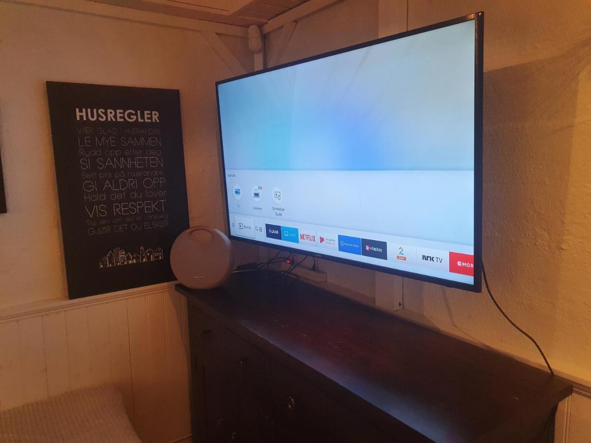 Koselig Rom Med Stue I Bodo Sentrum Екстер'єр фото